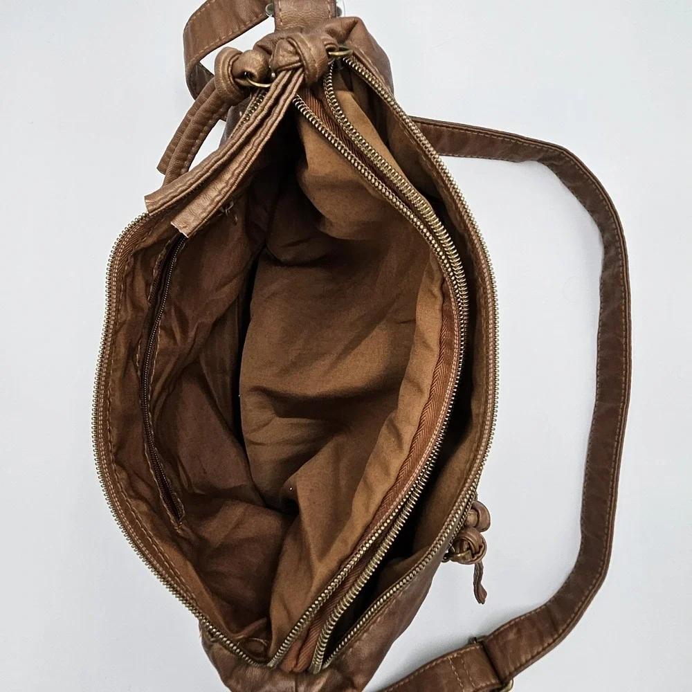 Stone & Co Purse Handbag Crossbody Adjustable Strap Faux‎ Leather Hobo Cognac